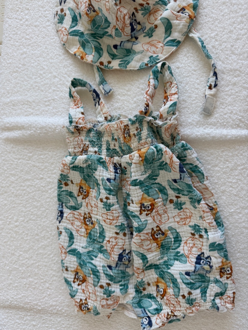 Bluey 6-9m Romper with Matching Sun Hat